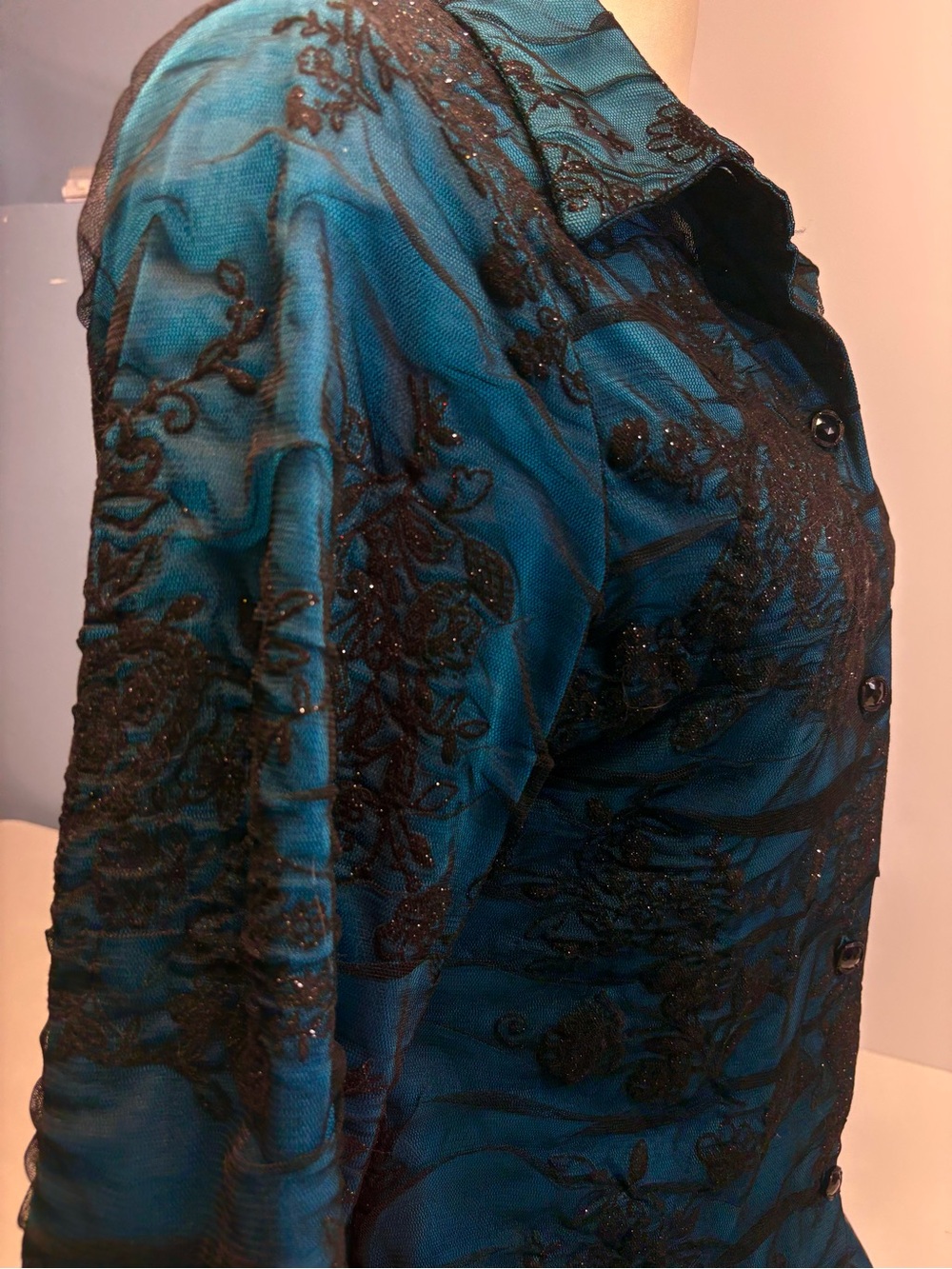 Coldwater Creek Teal Black
Flocked Floral Mesh Blouse
Glitter Shimmer Top L - Picture 3 of 7
